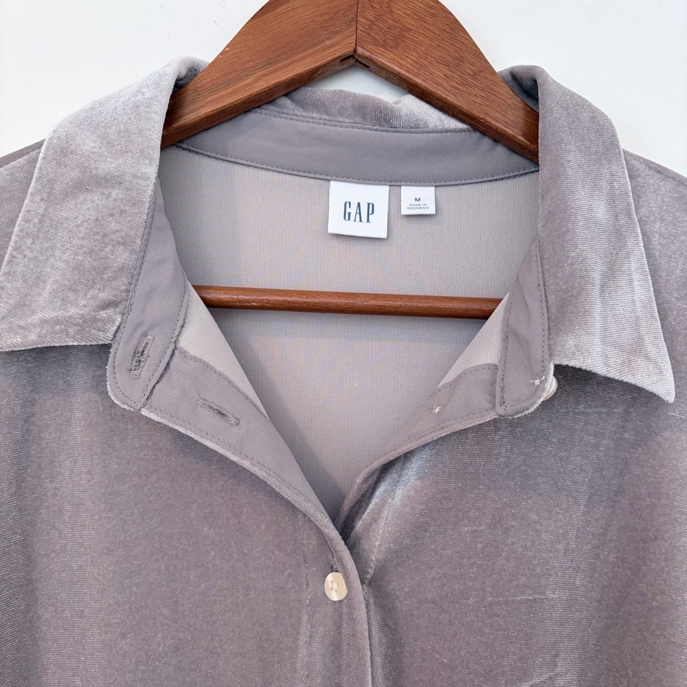 GAP Velvet Button Down Blouse Taupe Minimalist Soft Girl Stretch M Quiet Luxury - Picture 2 of 8